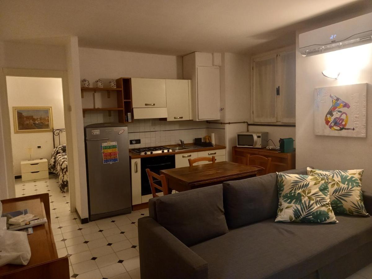 La Casa Di Anna Apartment Леванто Екстериор снимка